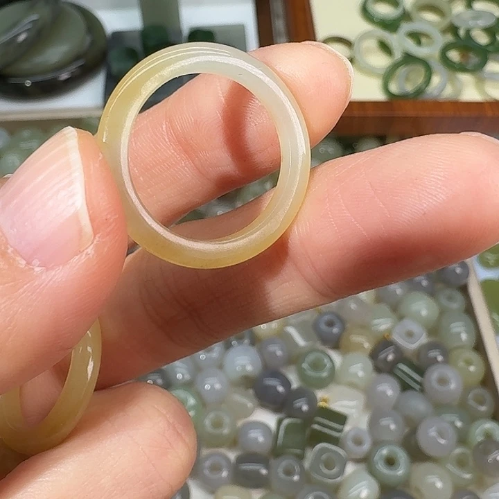 和田玉（糖玉）未镶嵌戒指18.1内径124