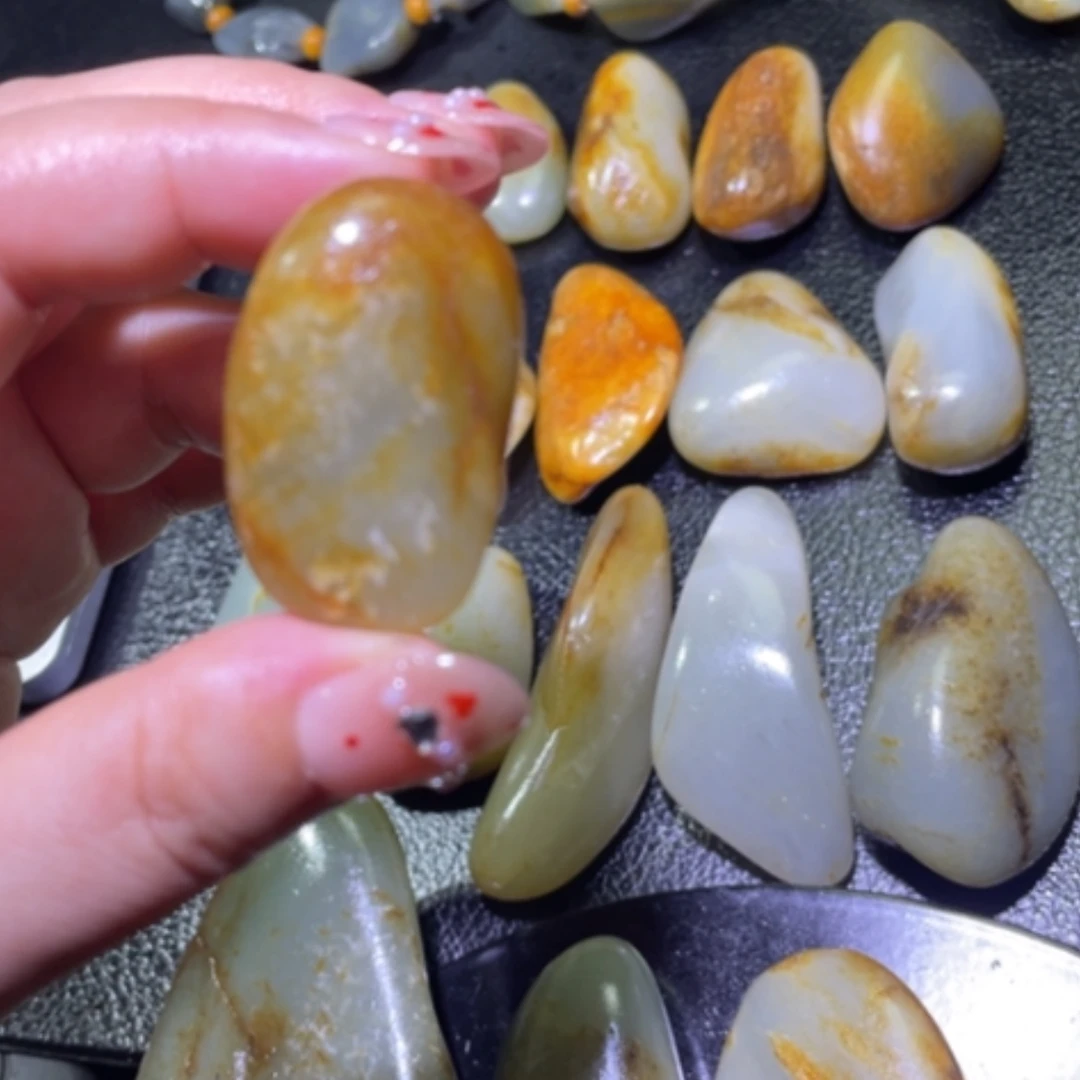 【闪购商品】颈饰未镶嵌和田玉