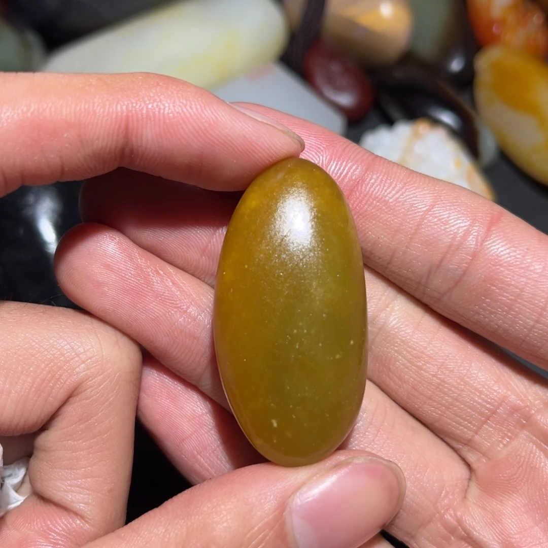 和田玉未镶嵌珠宝奇石