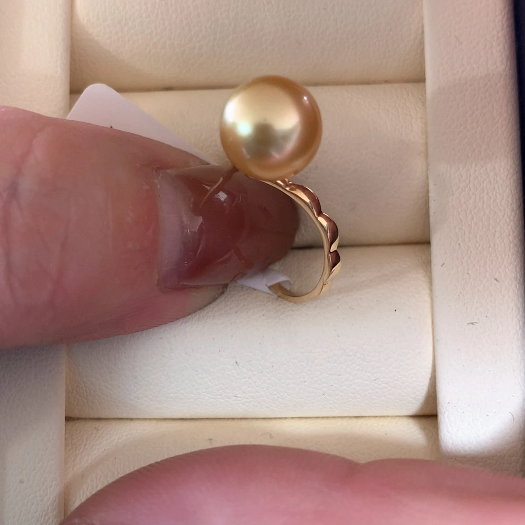 18K金镶嵌海水珍珠戒指
