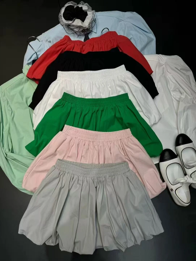 GOD财神新款 很百搭的蓬蓬短裙 颜色好看 有短裤内衬