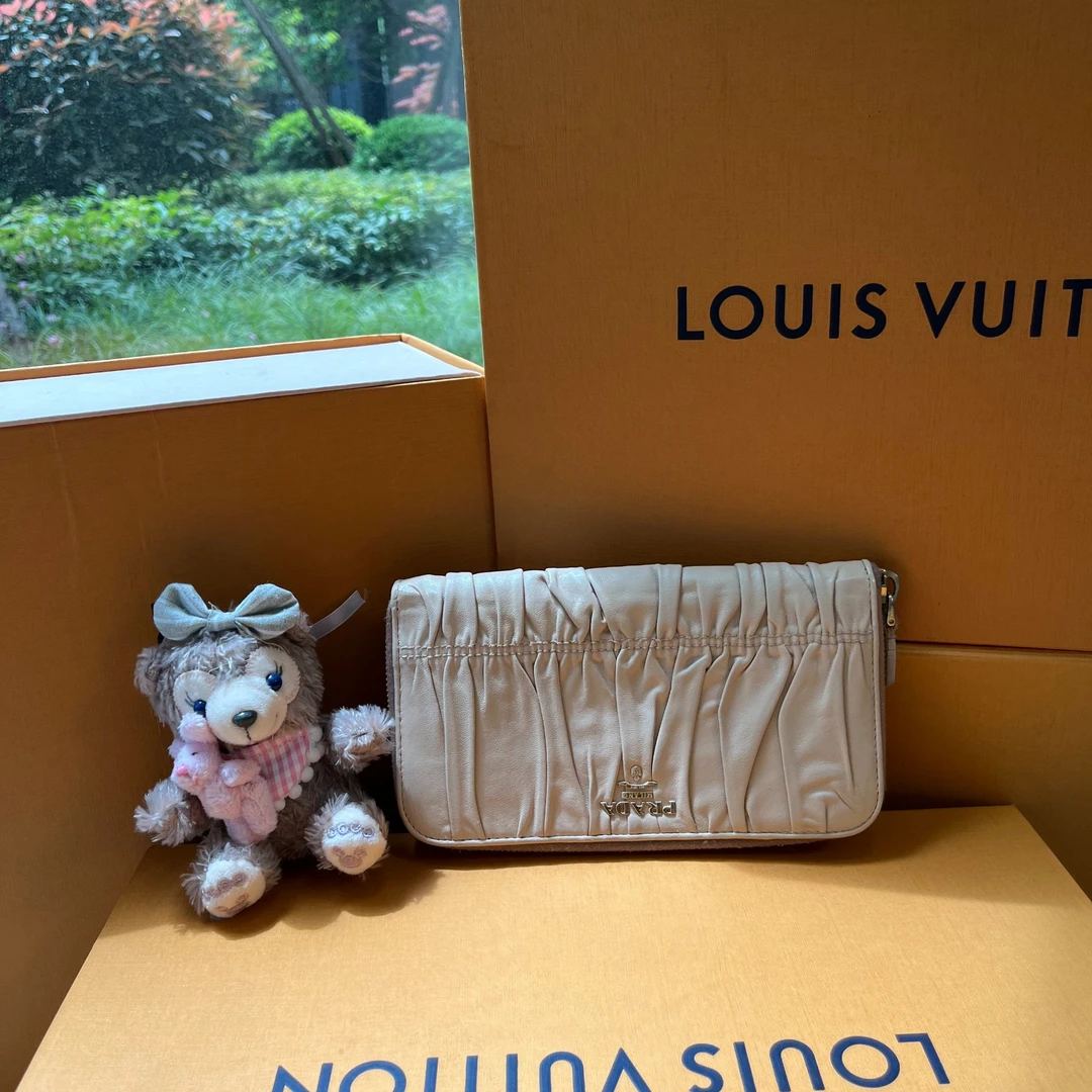 95新 Prada/普拉达 95新 普拉达 褶皱钱包