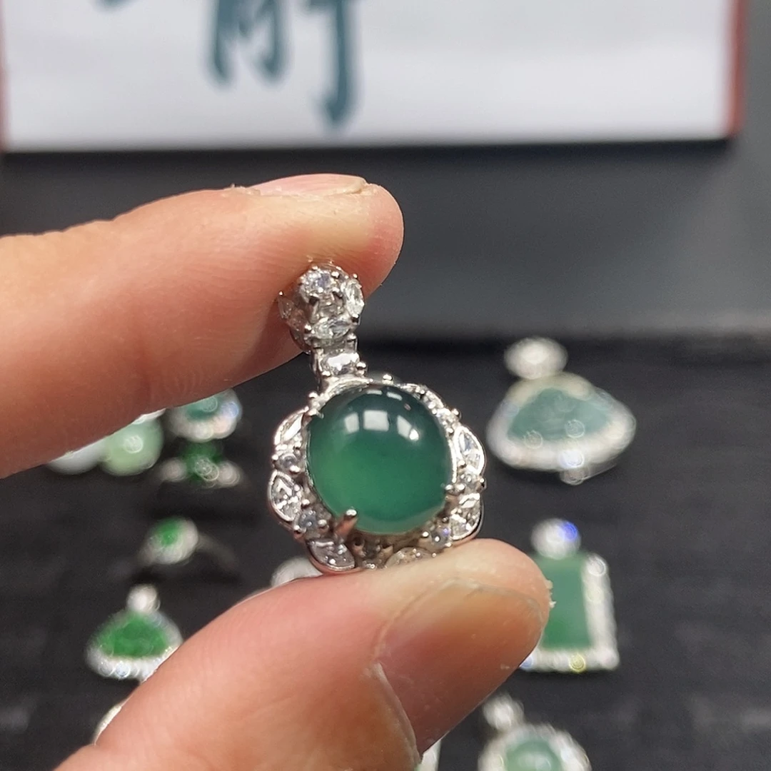 翡翠银S925镶嵌颈饰