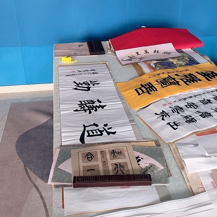 人***性国画一共八张作品