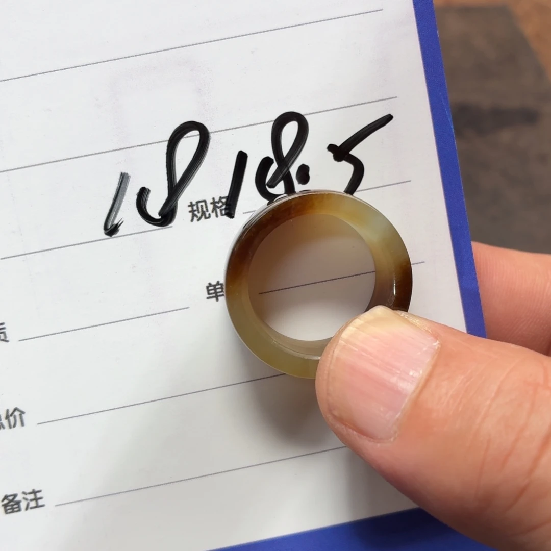 和田玉未镶嵌戒指