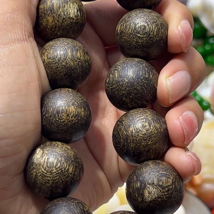 非洲紫檀（红花梨）1.6一线天微瑕