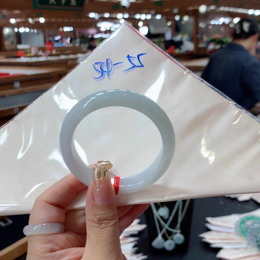 未镶嵌手镯翡翠买断