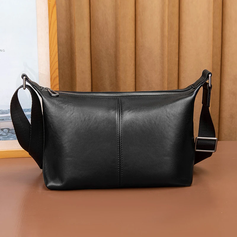 男士时尚潮流个性单肩包真皮斜挎包通勤背包简约休闲百搭款男包