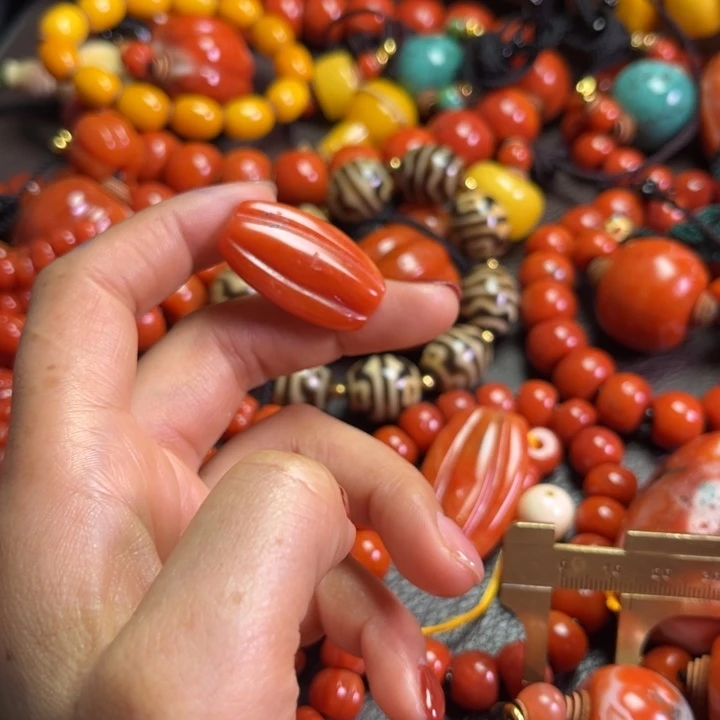 颈饰琉璃茂*琉璃………..