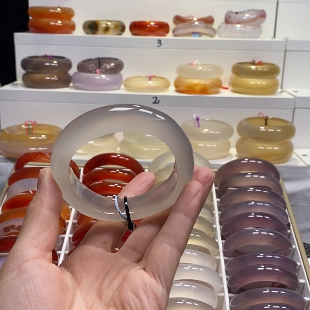 玛瑙/玉髓未镶嵌手镯