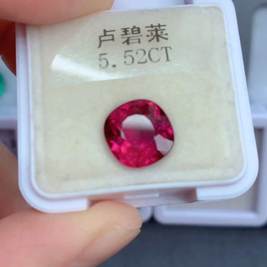 未镶嵌5.52克拉裸石红色碧玺