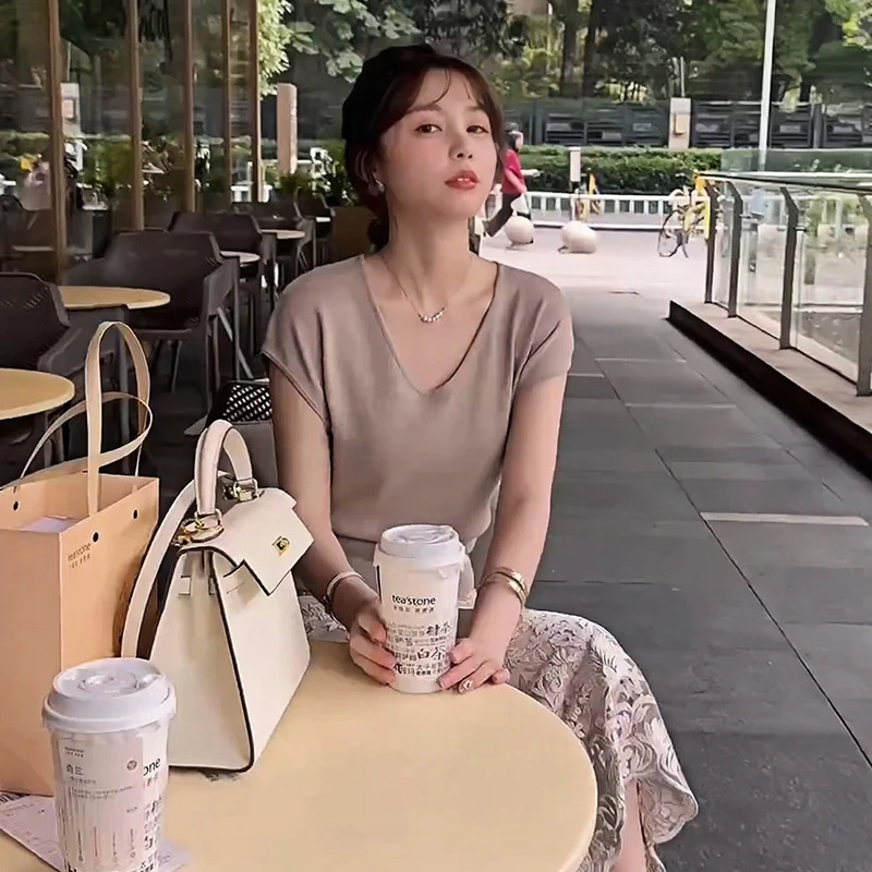 韩版气质时尚简约短袖针织衫女2025夏季新款修身显瘦百搭温柔上衣