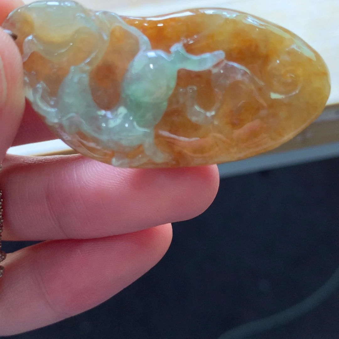 翡翠颈饰未镶嵌吊坠