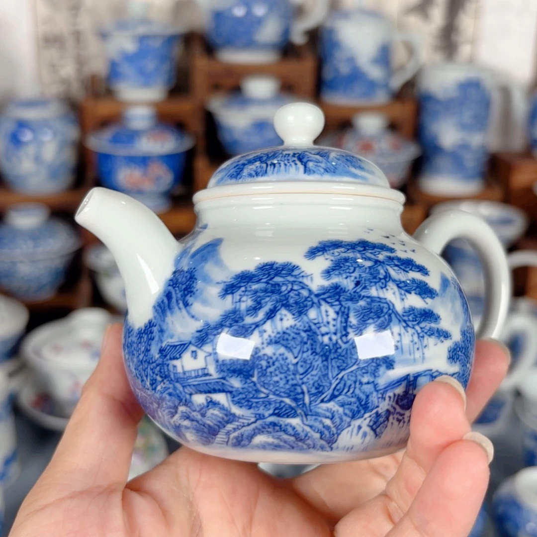辣***子青花瓷器手绘作品陶瓷壶