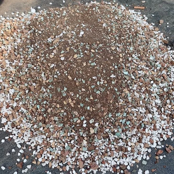 多肉土百分之六十的颗粒土