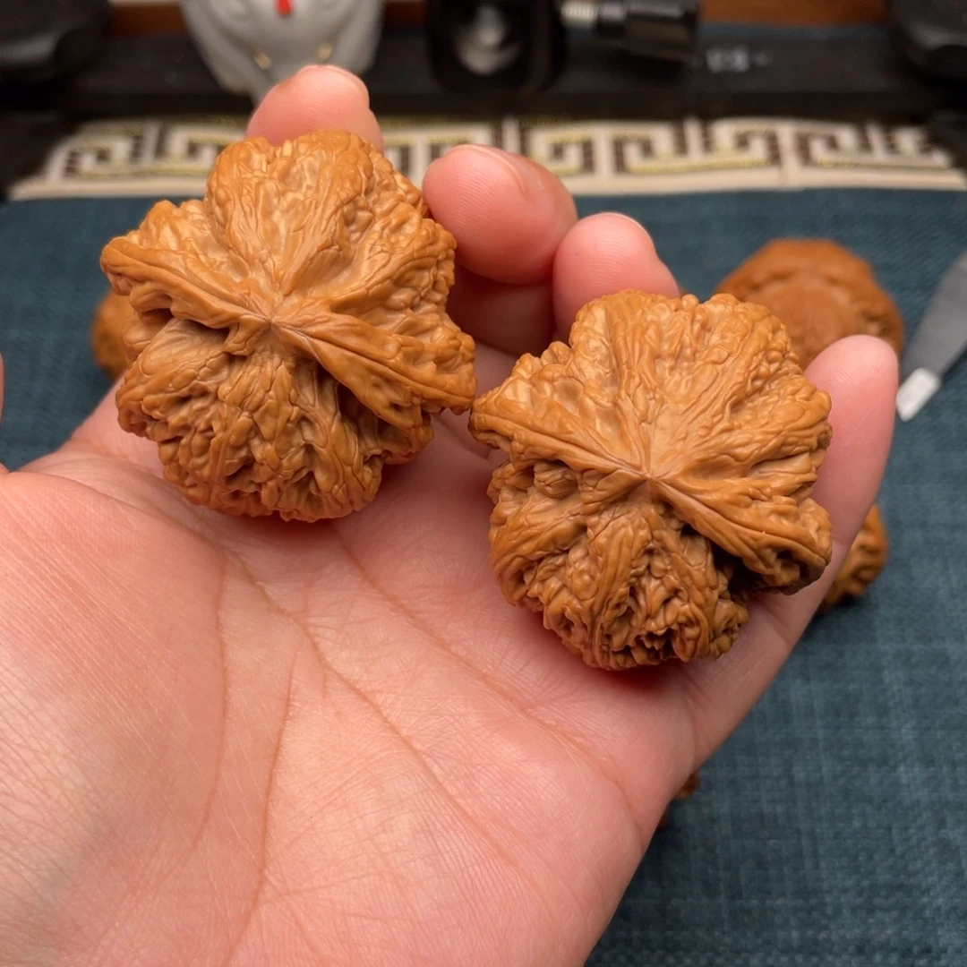 不***鱼文玩核桃把件全品球筋45