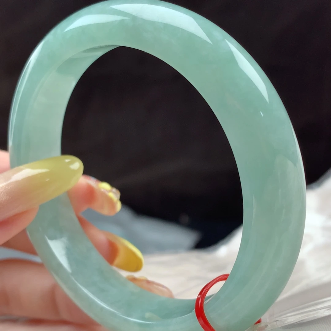 翡翠手镯未镶嵌55010，