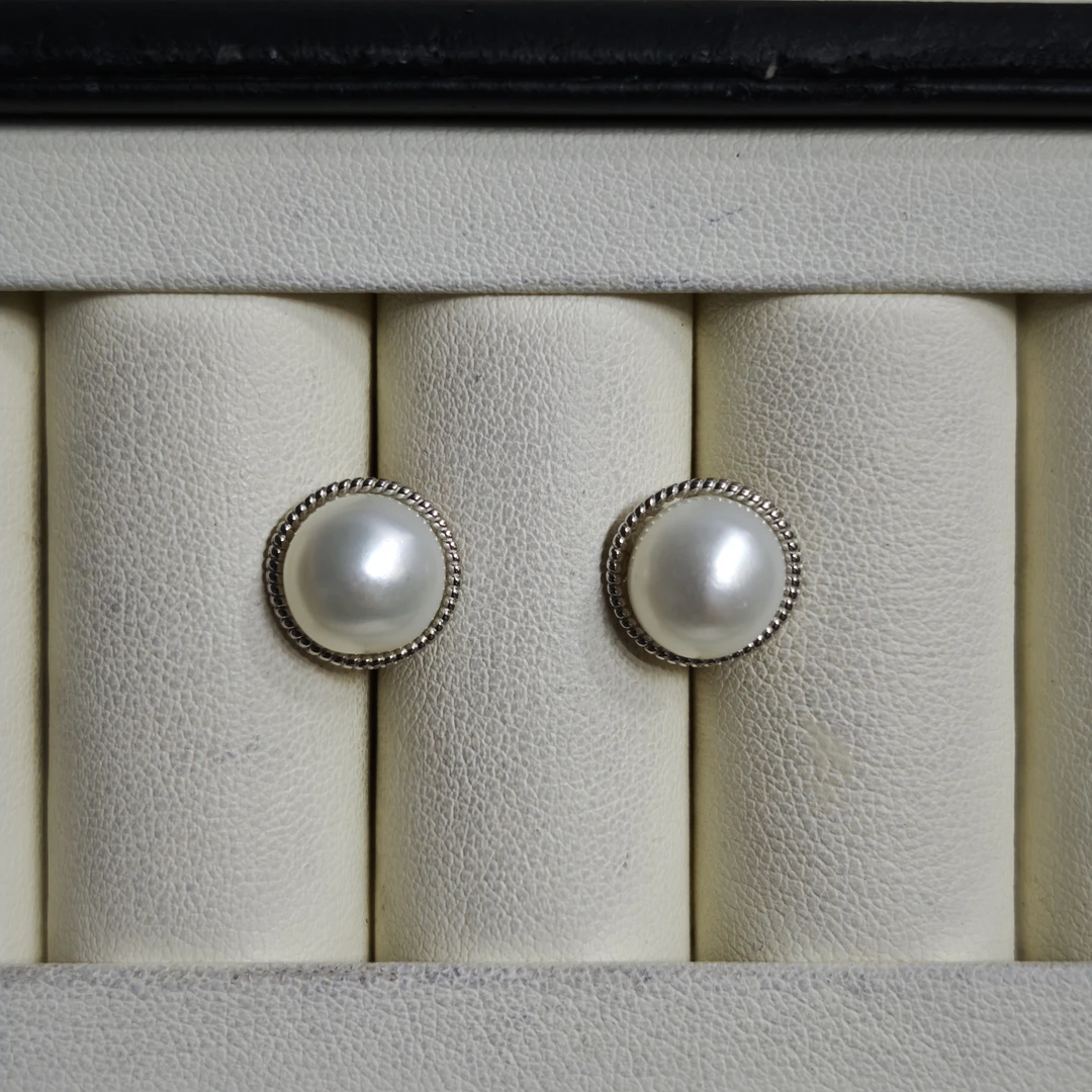 W010淡水珍珠耳钉