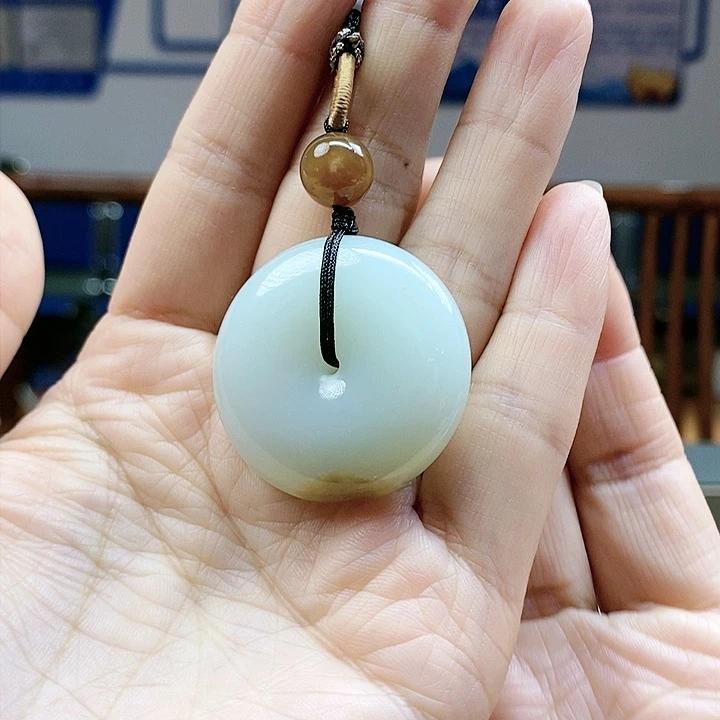 【闪购商品】颈饰未镶嵌和田玉