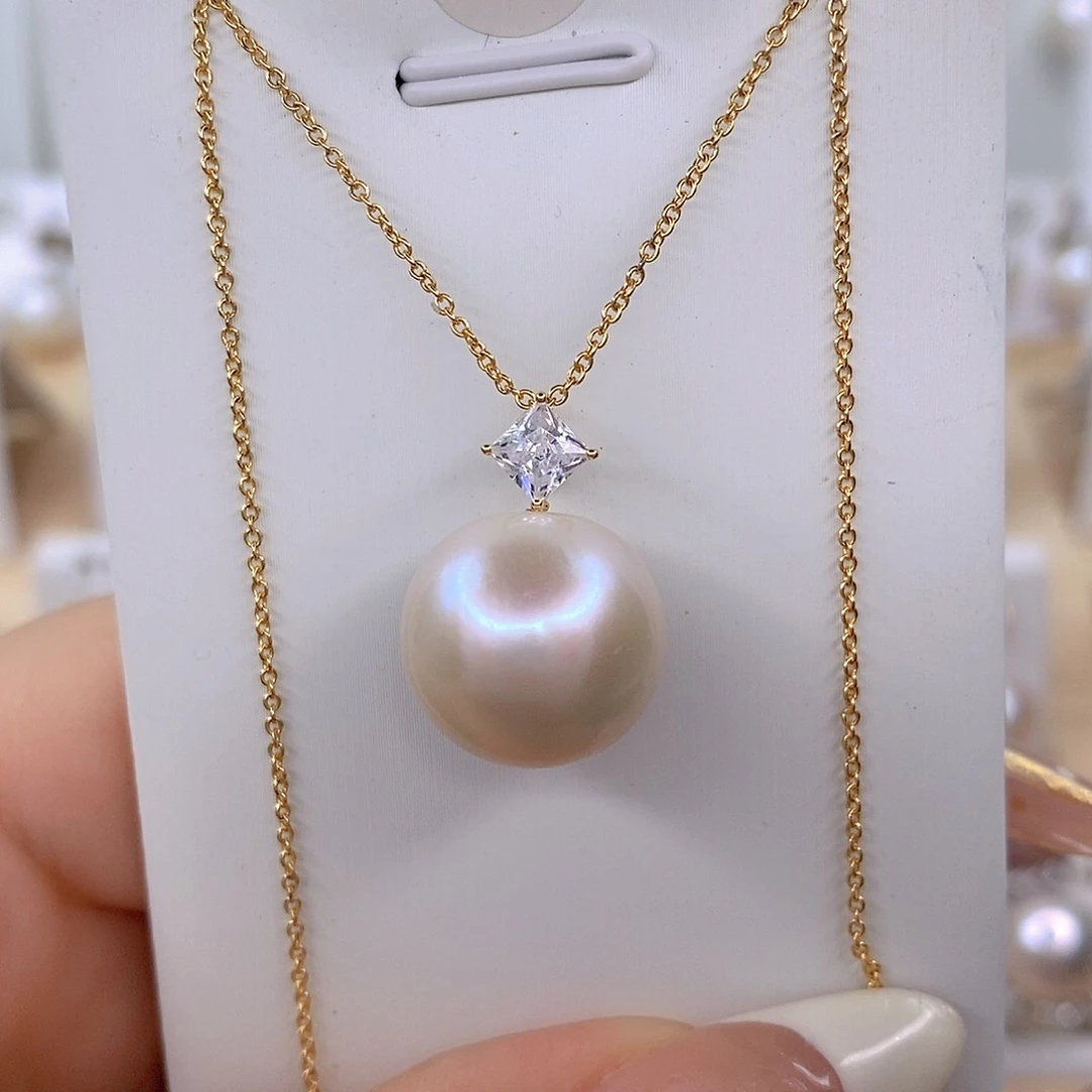 淡水珍珠18K金镶嵌颈饰凡*