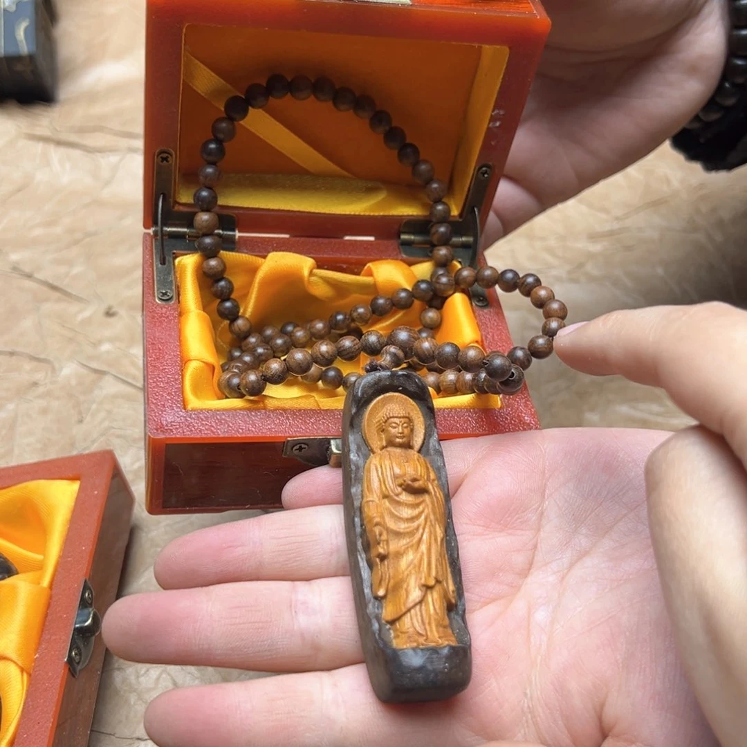 大叶紫檀（黑酸枝木类）