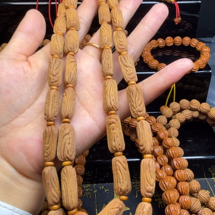 手串桃核金条脖挂