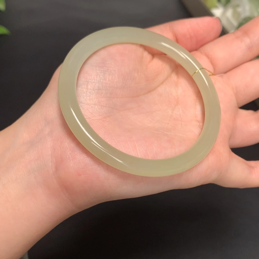 和田玉手镯未镶嵌61