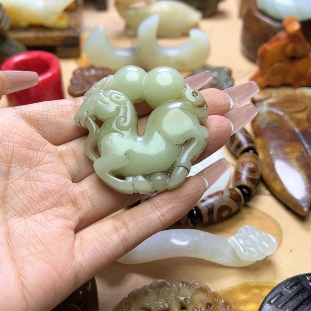 【闪购商品】蛇纹石玉颈饰未镶嵌