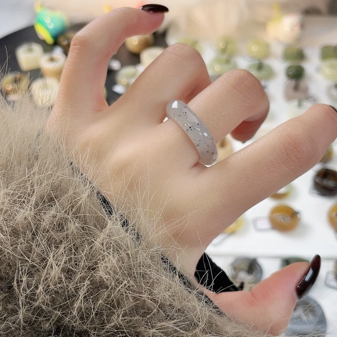 和田玉未镶嵌戒指c3冰底点墨方圆17.6