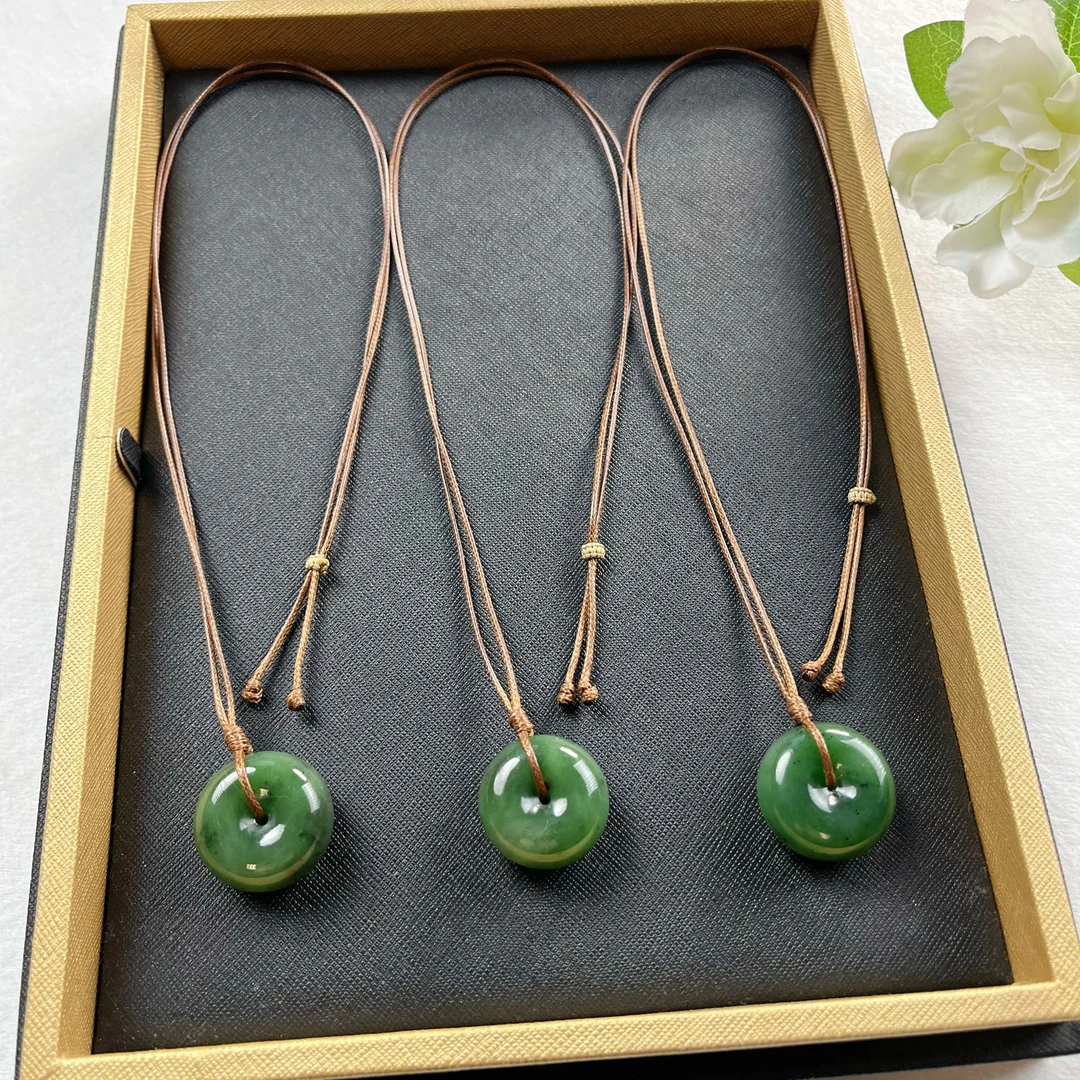 怀安| 俄碧七号矿 平安扣 菠菜绿红皮老料 约24*12mm -多样性发一