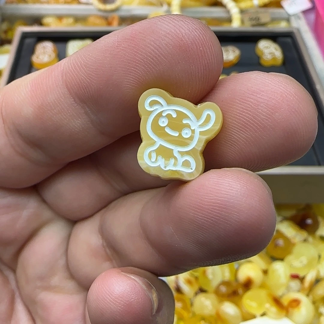 琥珀未镶嵌裸石0.91克