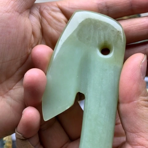 【闪购商品】未镶嵌透闪石质玉把件