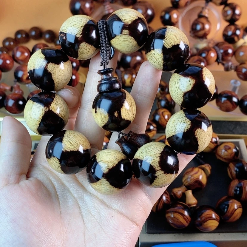 【闪购商品】花梨木类黄2.5熊猫眼