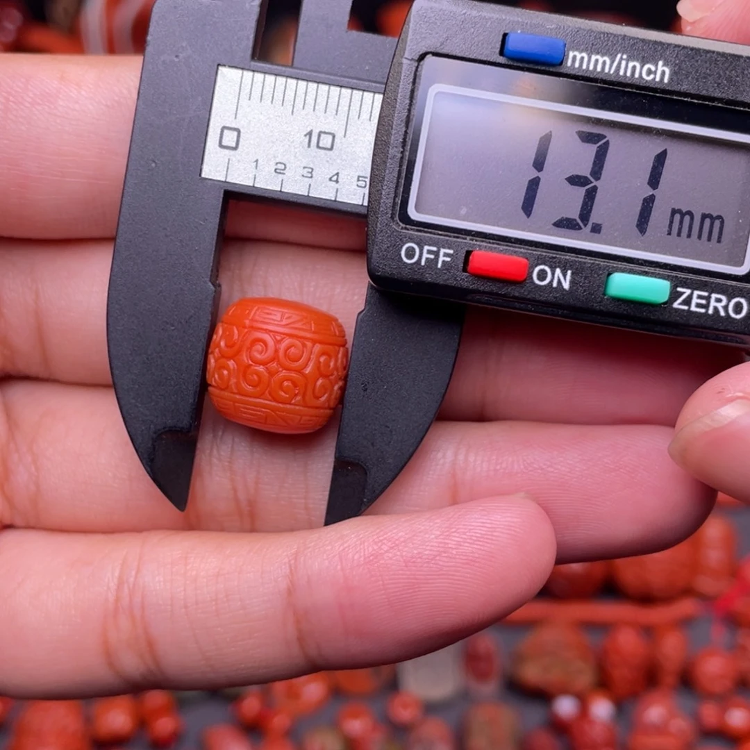 南红玛瑙配饰未镶嵌