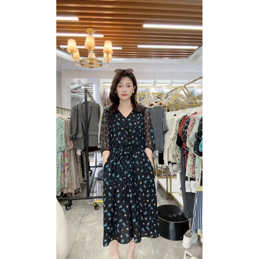 HMY5072801 2025新款时尚洋气收腰系带中长款V领包扣连衣裙