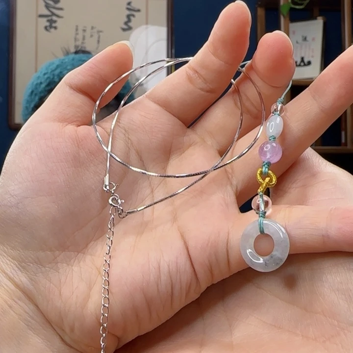 高***度翡翠未镶嵌吊坠(赠链)