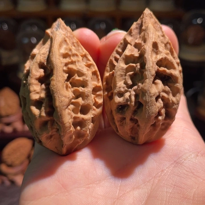 把件文玩核桃玉蛟龙