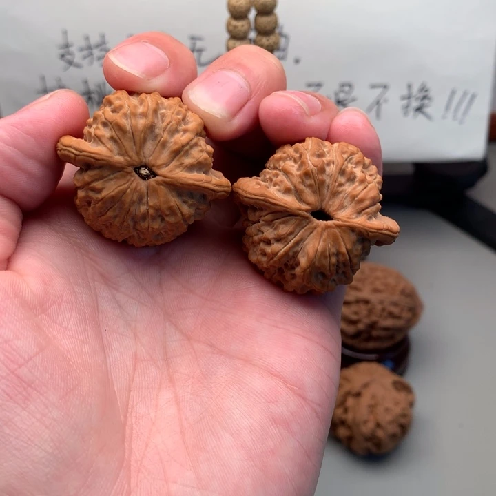 桃核吊坠不**李37精品血麒麟