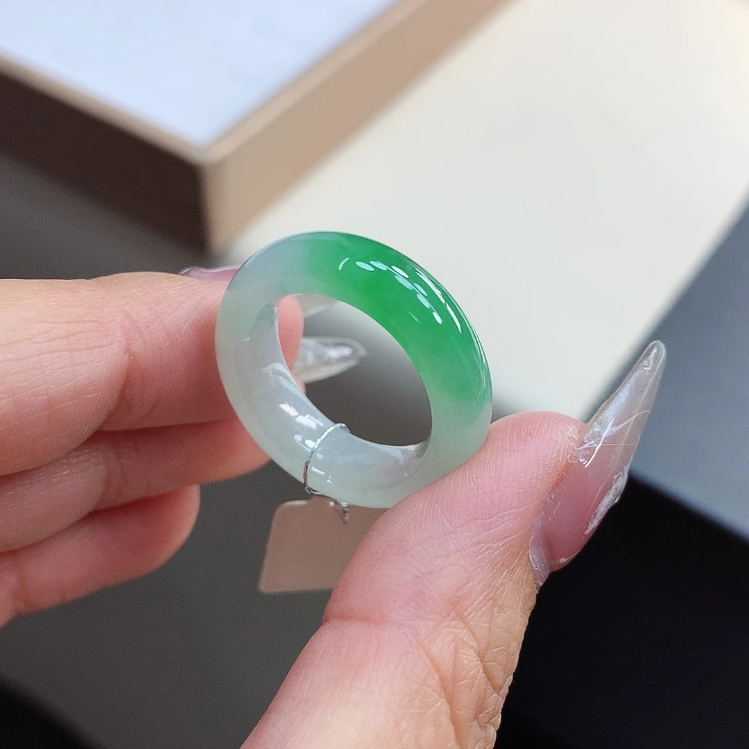 翡翠戒指未镶嵌18号