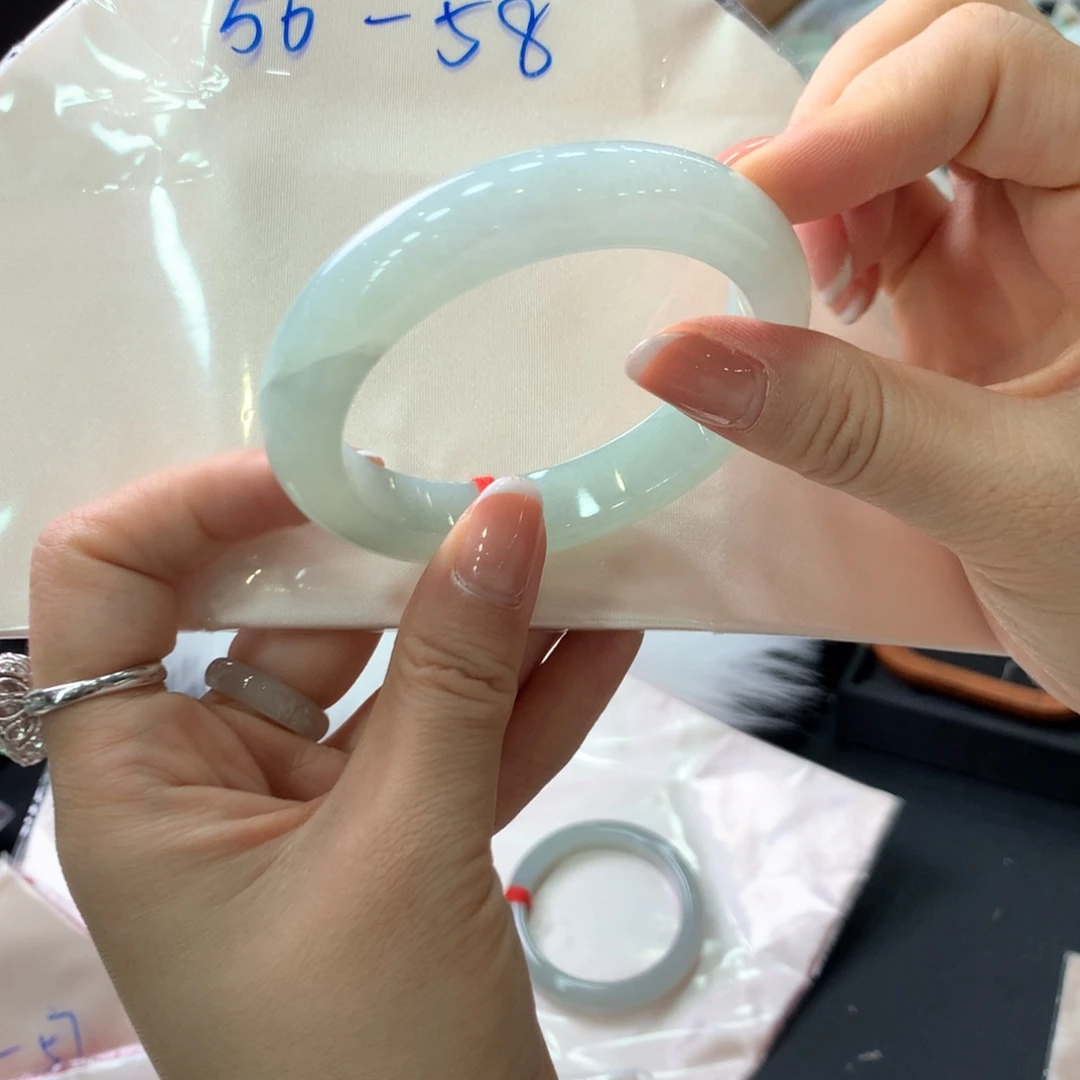 未镶嵌手镯翡翠翡翠