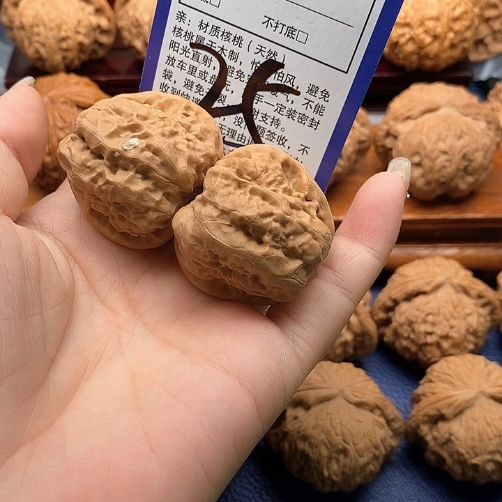 桃核吊坠蛤蟆狮子头38