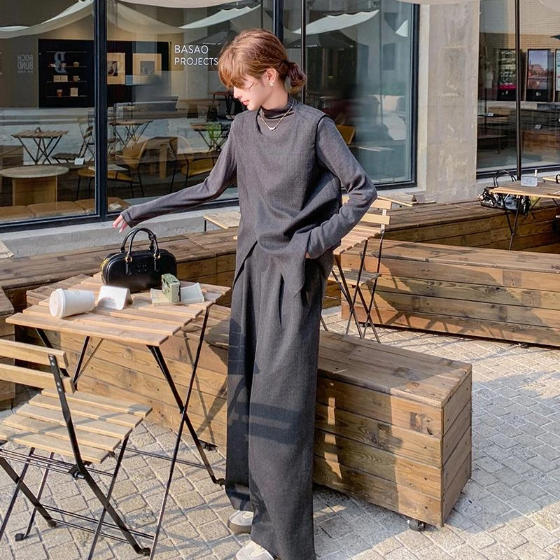 高级感套装女春秋穿搭盐系轻熟风慵懒休闲灰色马甲阔腿长裤三件套