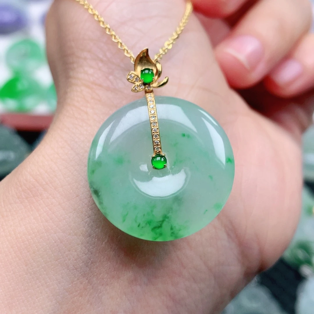 翡翠吊坠(不含链)18K金镶嵌