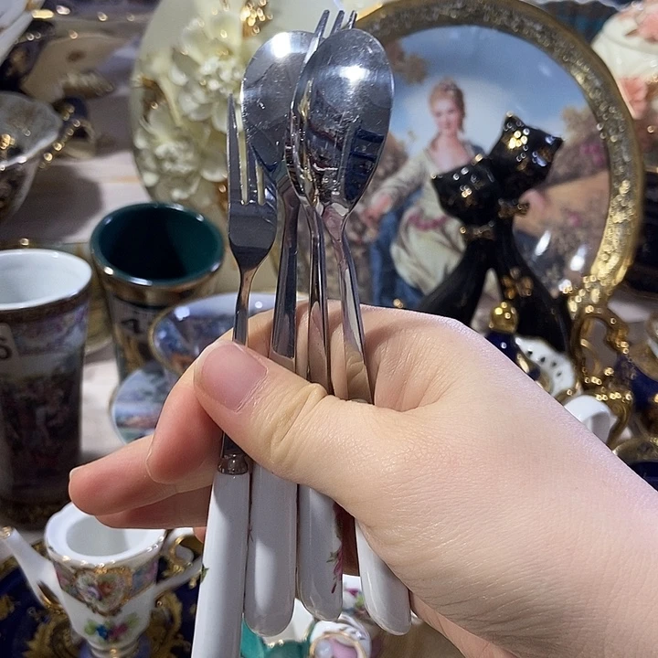 瓷片4只……………………………………