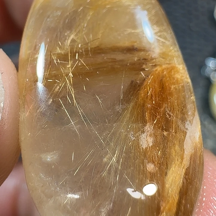 c***…未镶嵌颈饰发晶我