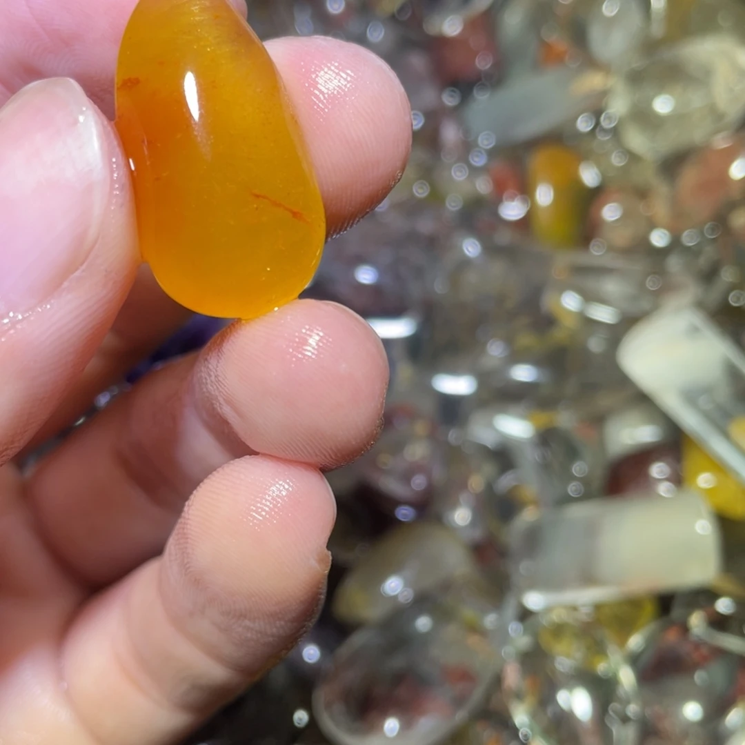 小***事只买单纯的吊坠，没带链子，属的性质。