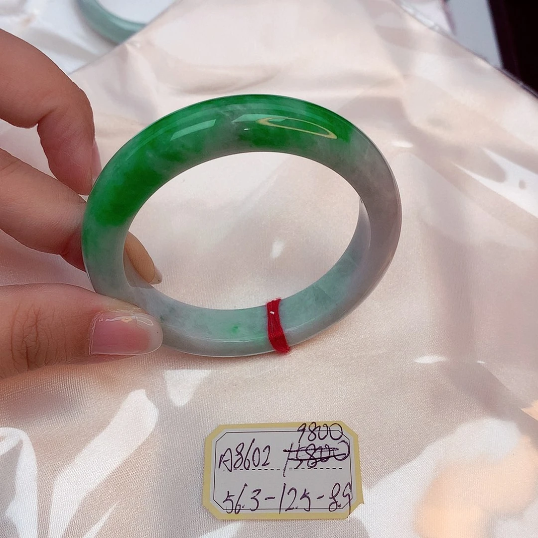 翡翠手镯未镶嵌缅甸翡翠