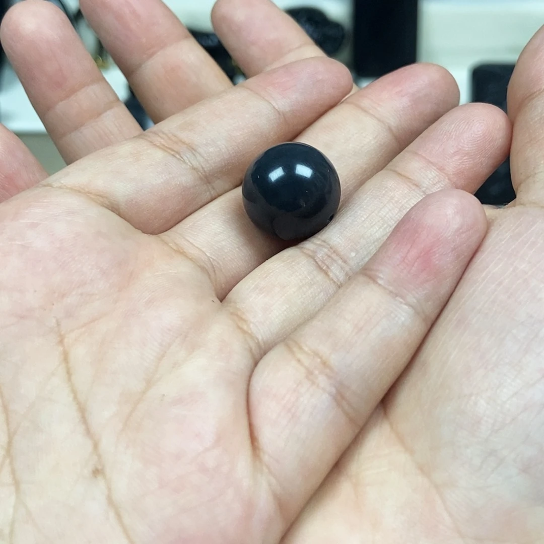 手串未镶嵌和田玉（墨玉）卡16圆珠单珠