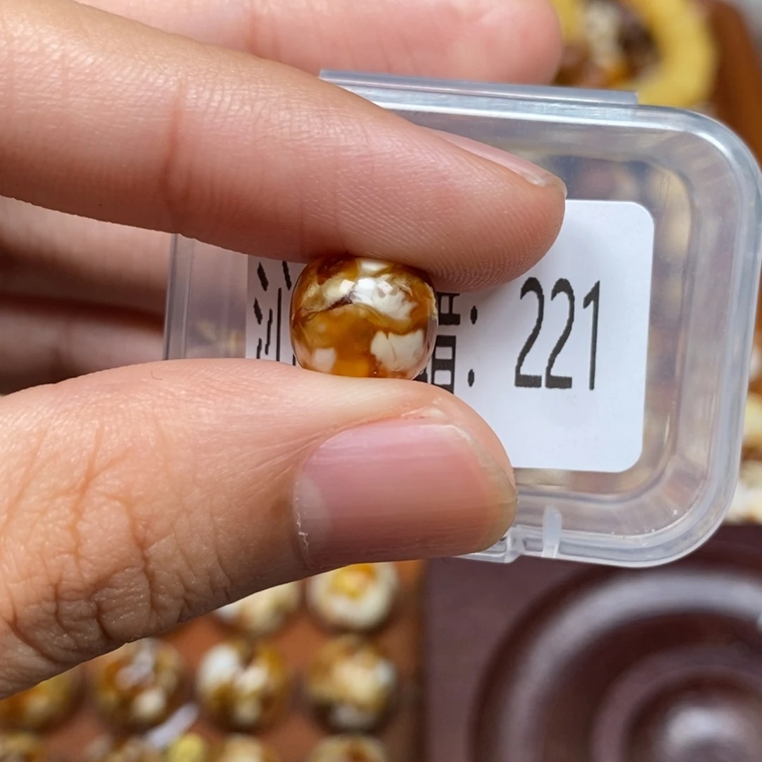 把件猴头核桃沁色圆珠老型221