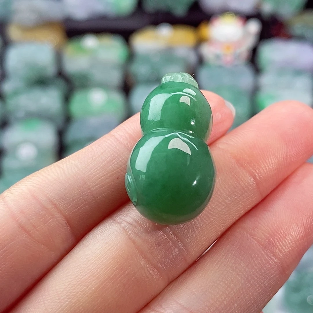 颈饰未镶嵌翡翠天然